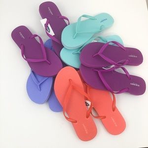 Old Navy Flip Flop lot size 7-8 multi color NWT